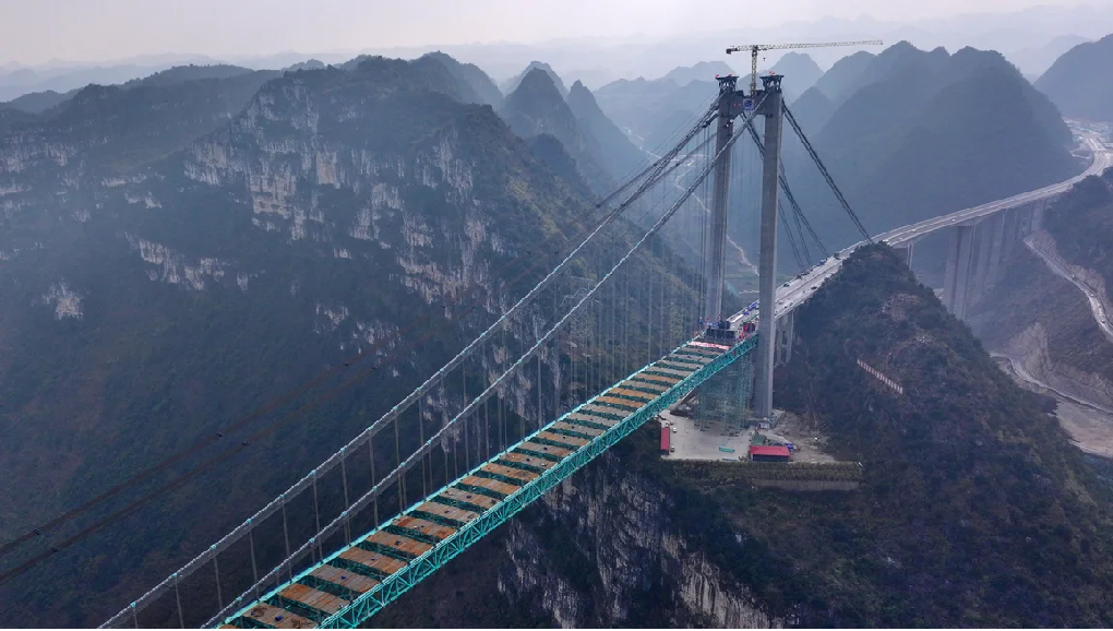 Huajiang Grand Canyon Bridge